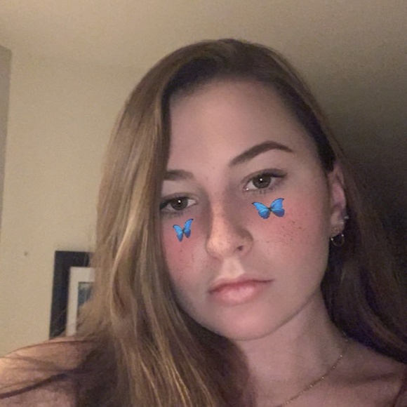 Meet your Posher, Kyla - Picture 3 of 3